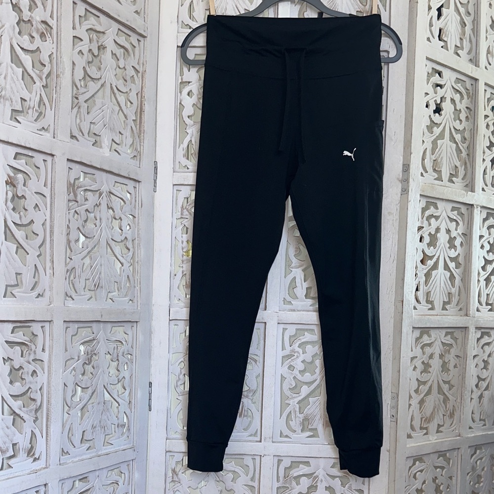 Puma Women’s Workout Leggings with White Logo